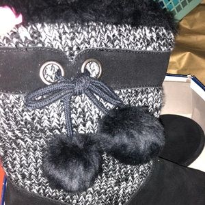 Black faux fur boots